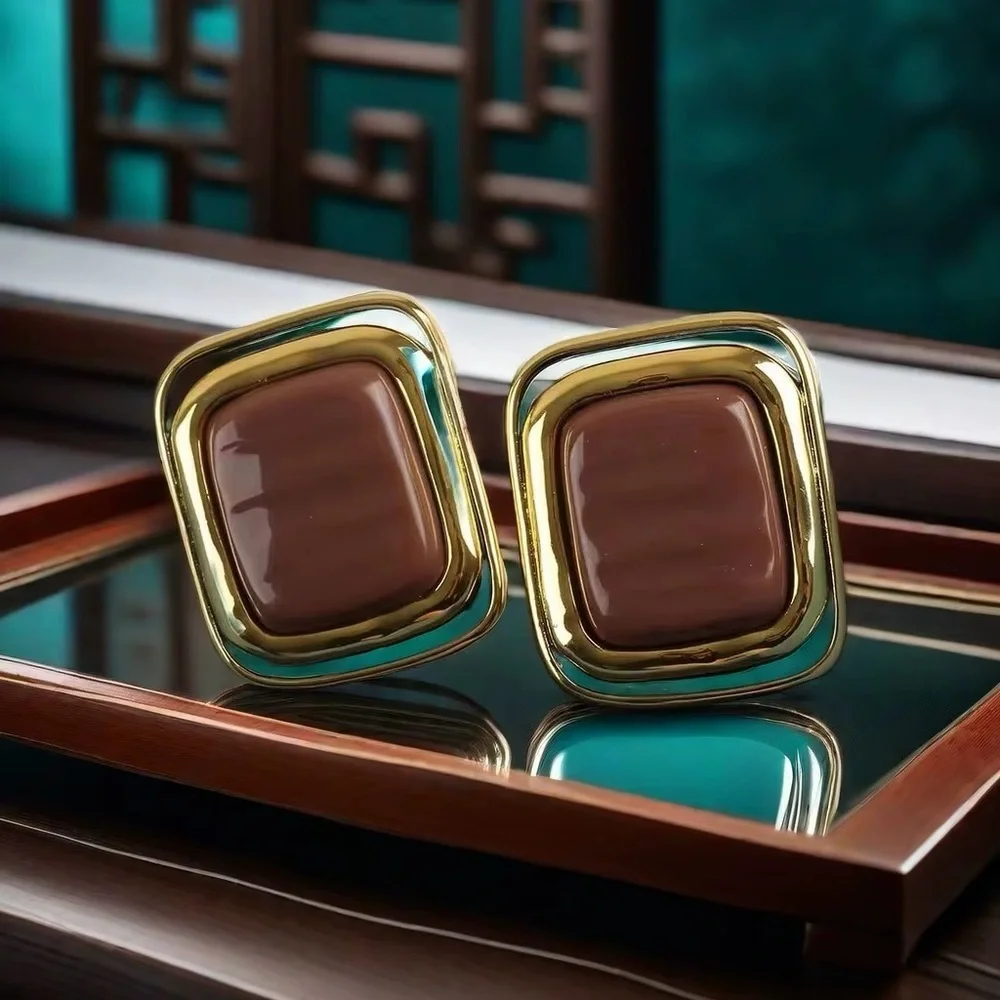✨ Bold Square Statement Earrings – Gold & Brown Retro Style